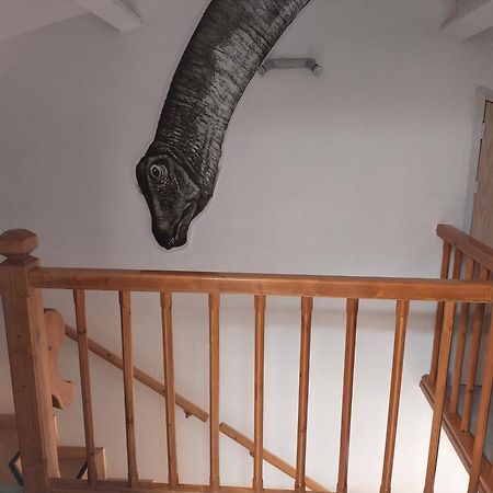 Dinosaur House Apartment โกญเดอนาร์โก ภายนอก รูปภาพ