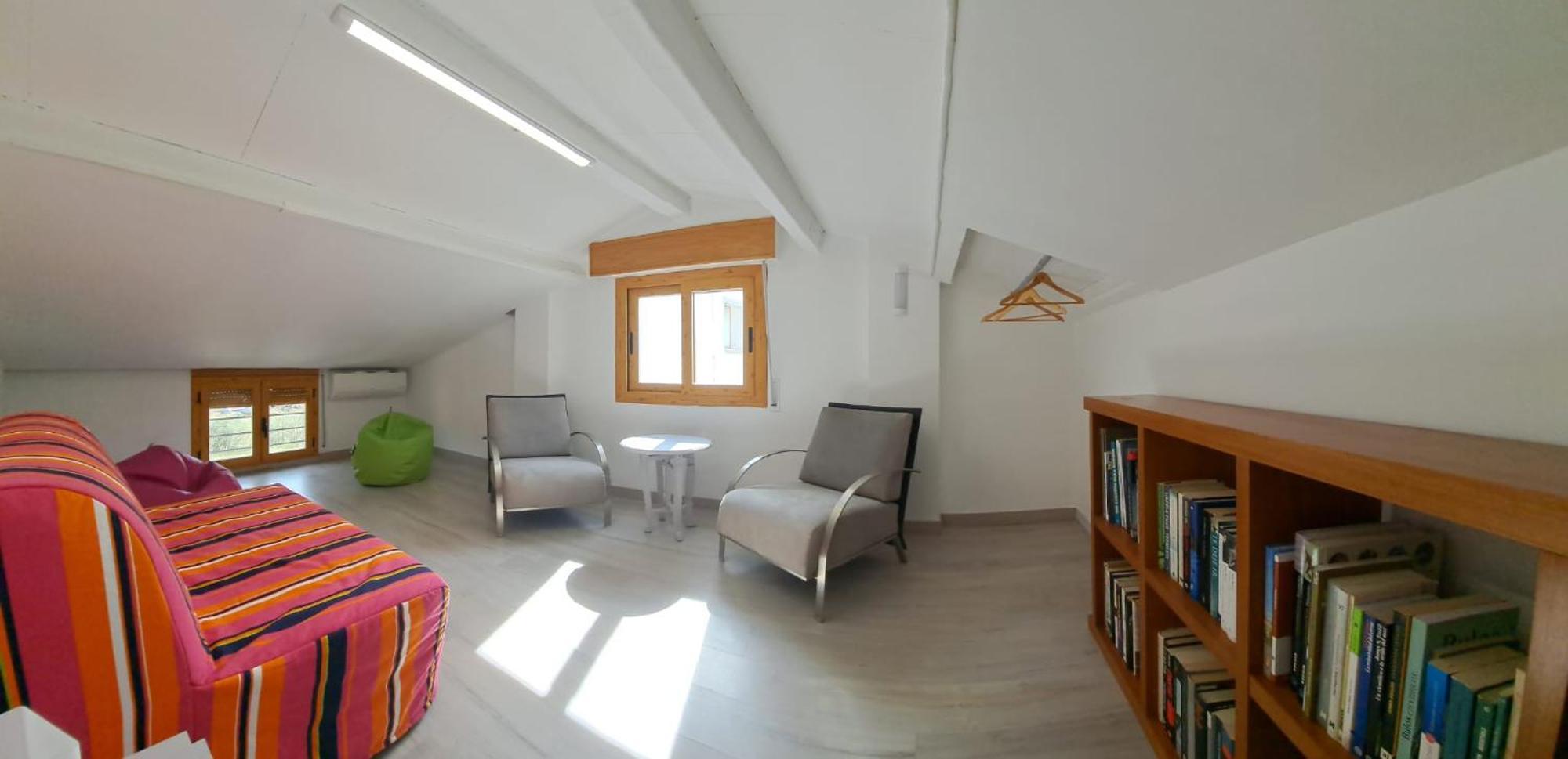 Dinosaur House Apartment โกญเดอนาร์โก ภายนอก รูปภาพ
